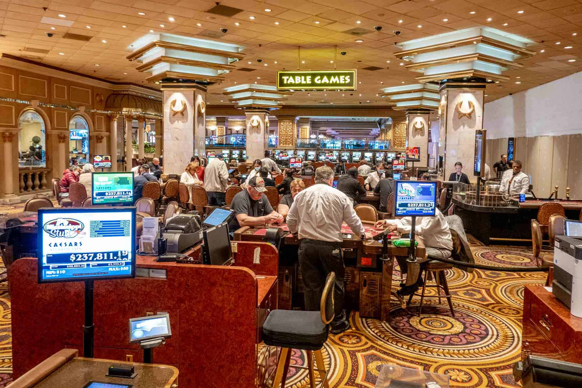 Blackjack Stratejileri: Kart Algısı ile Kazanma Rehberi